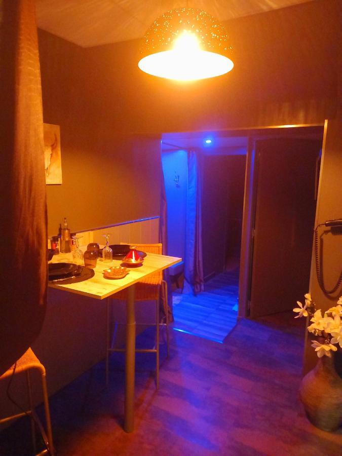 Love Room, Les Nuitees Secretes De Rouen Darnetal Экстерьер фото